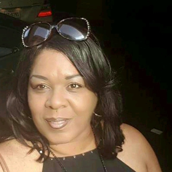 Meet your Posher, Lanette - Picture 1 of 1